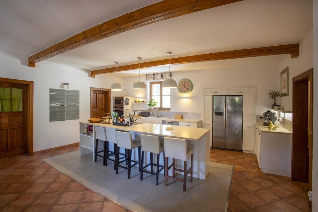 7 Bedroom Secluded Villa Close To Prague Říčany 外观 照片