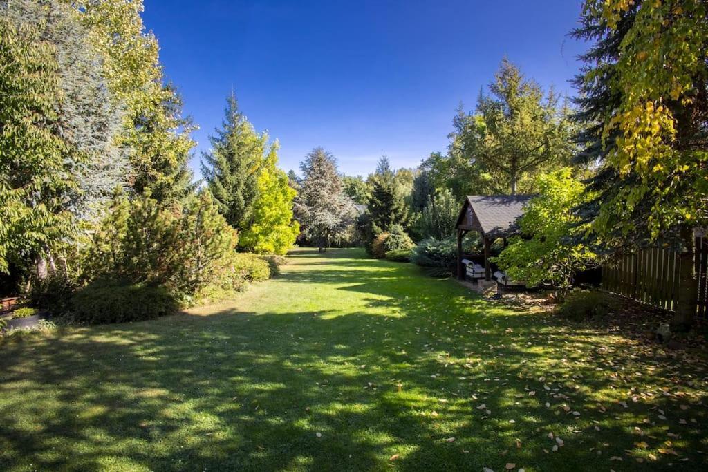 7 Bedroom Secluded Villa Close To Prague Říčany 外观 照片