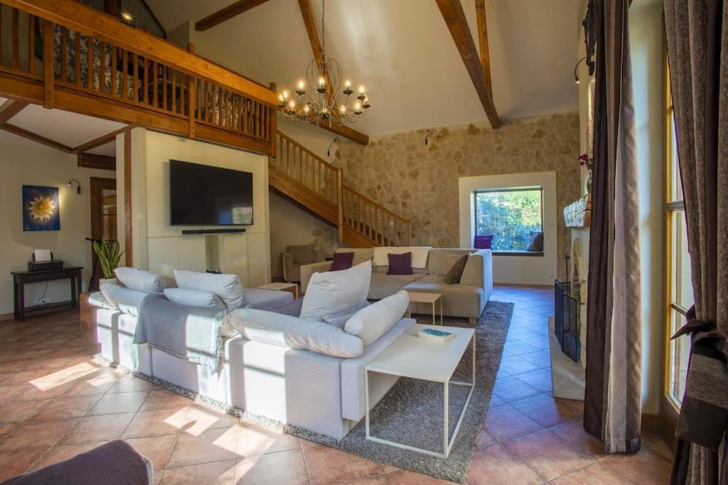 7 Bedroom Secluded Villa Close To Prague Říčany 外观 照片
